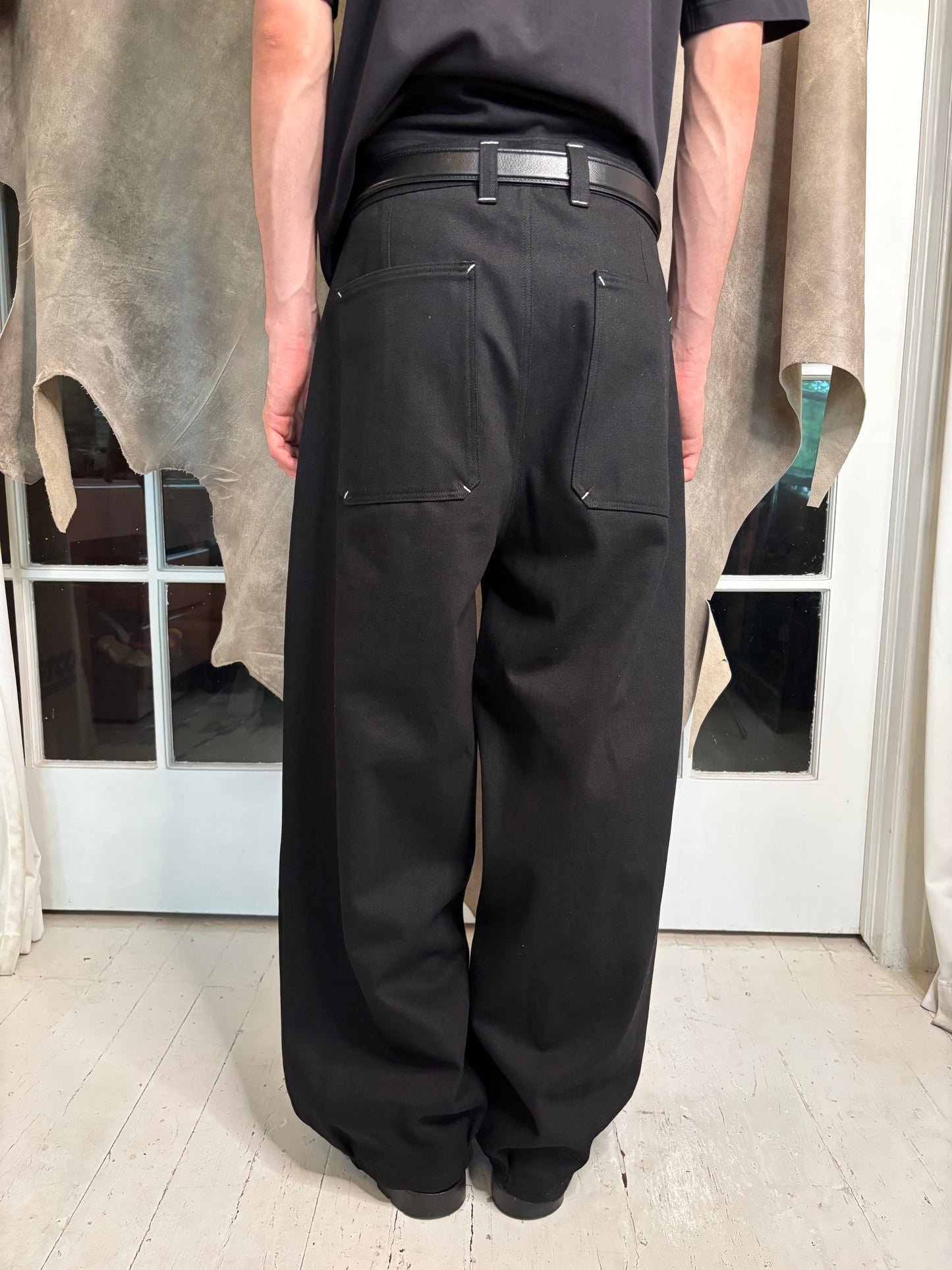 CLASSIC TROUSERS