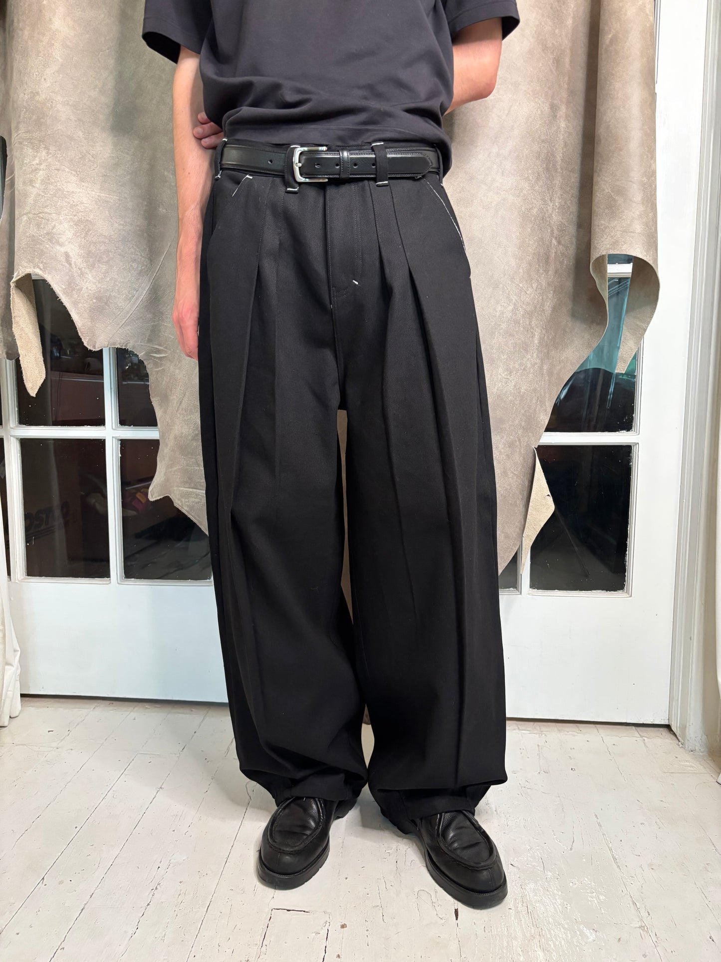 CLASSIC TROUSERS