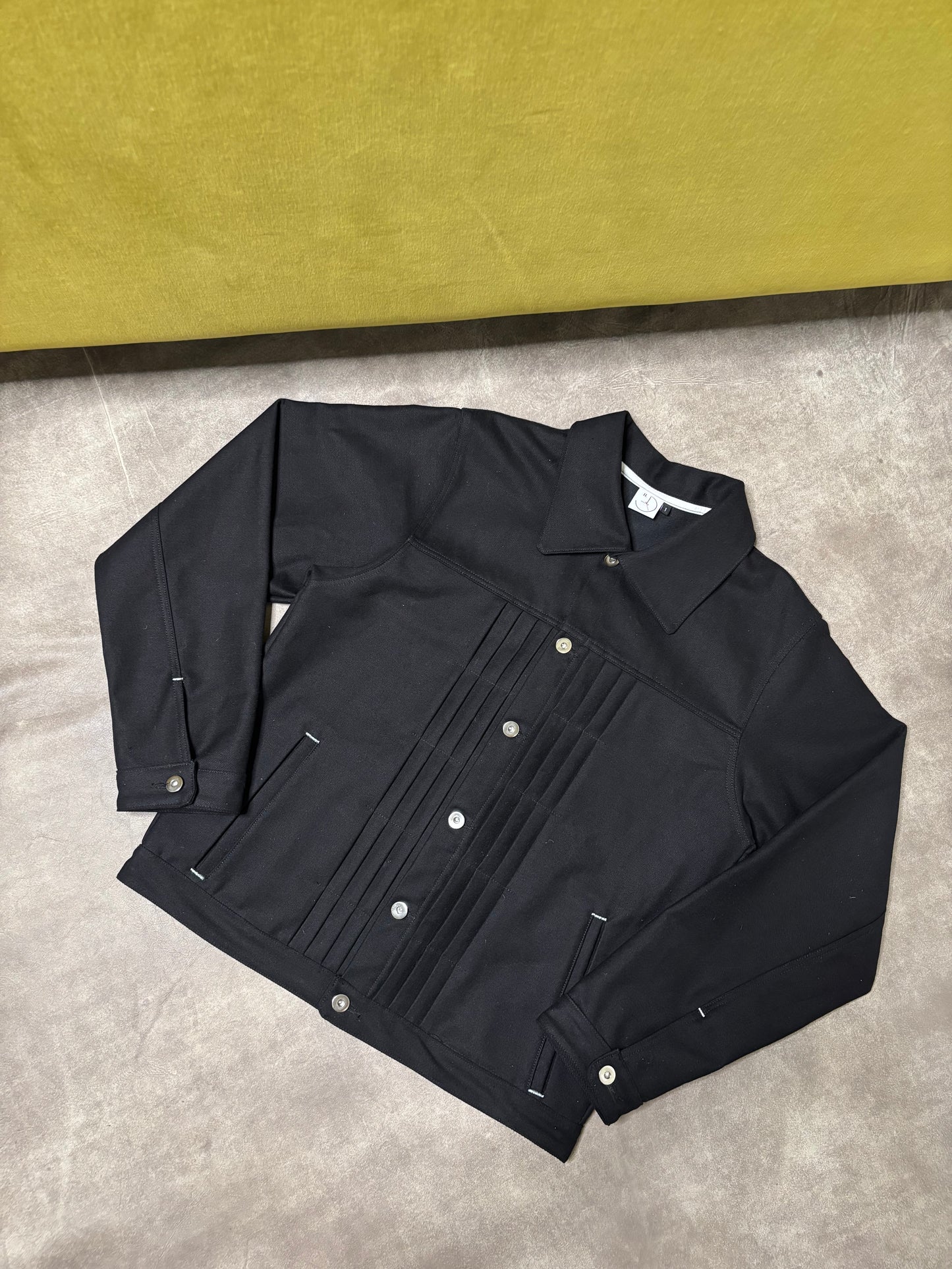 PLEATED TRUCKER